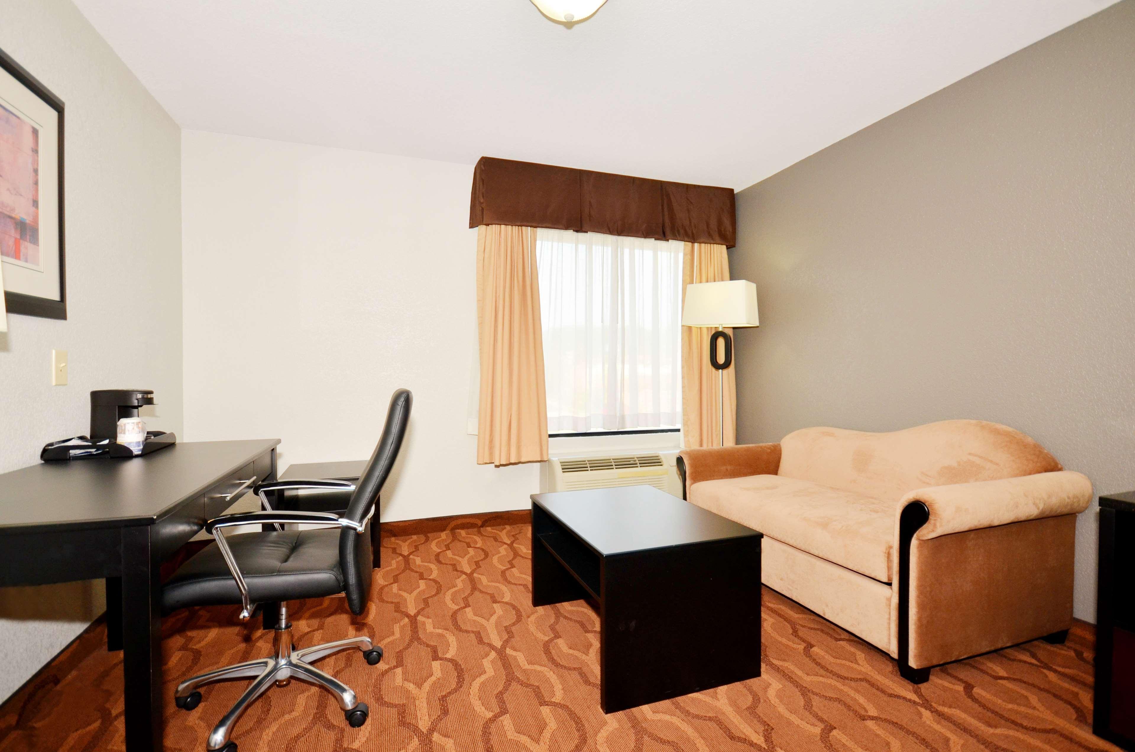 Best Western Commerce Inn Exterior foto